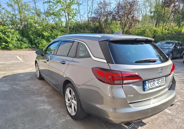 Opel Astra cena 65900 przebieg: 225000, rok produkcji 2017 z Gryfino małe 121